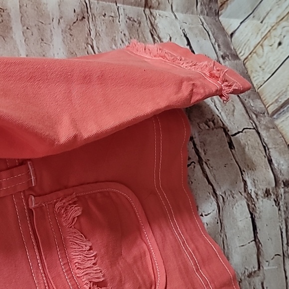 Fashion Bug Super cute spring stretch lightweight jacket 😍 ✨️ - Picture 7 of 9